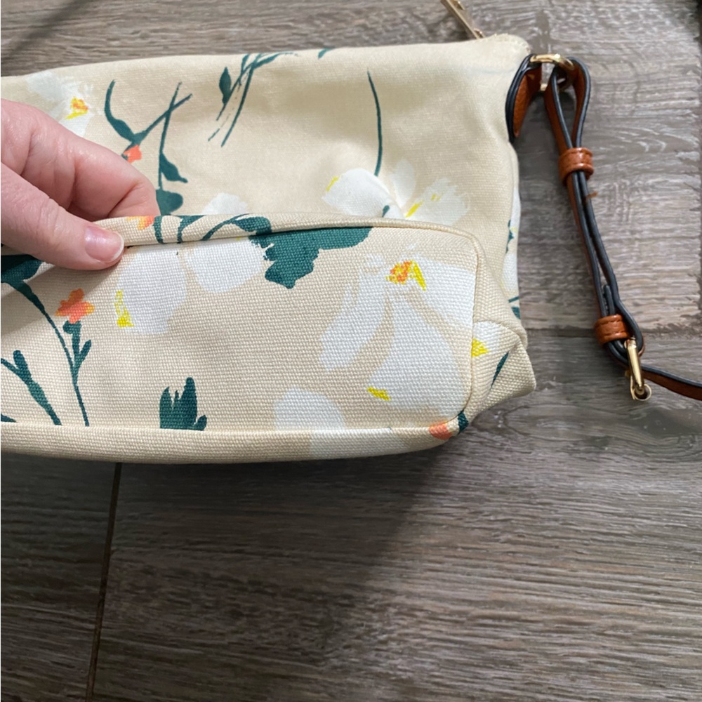 A New Day Floral Cross Body Purse - Picture 6 of 12